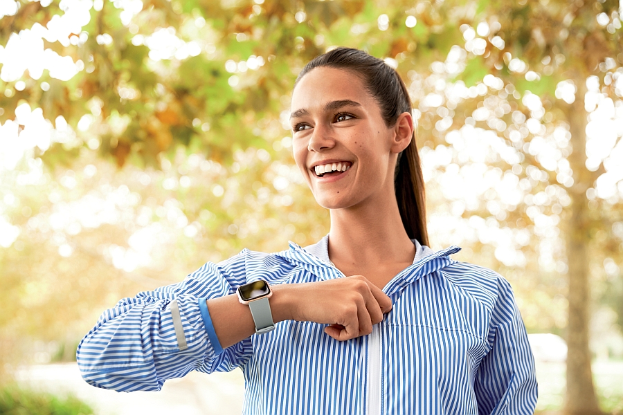 ladies fitbit versa